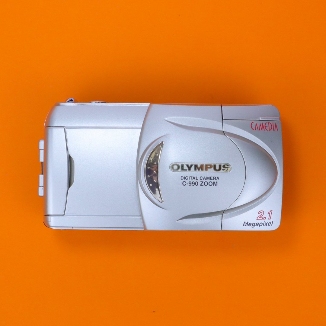 Olympus Camedia C-990 дополнителна слика