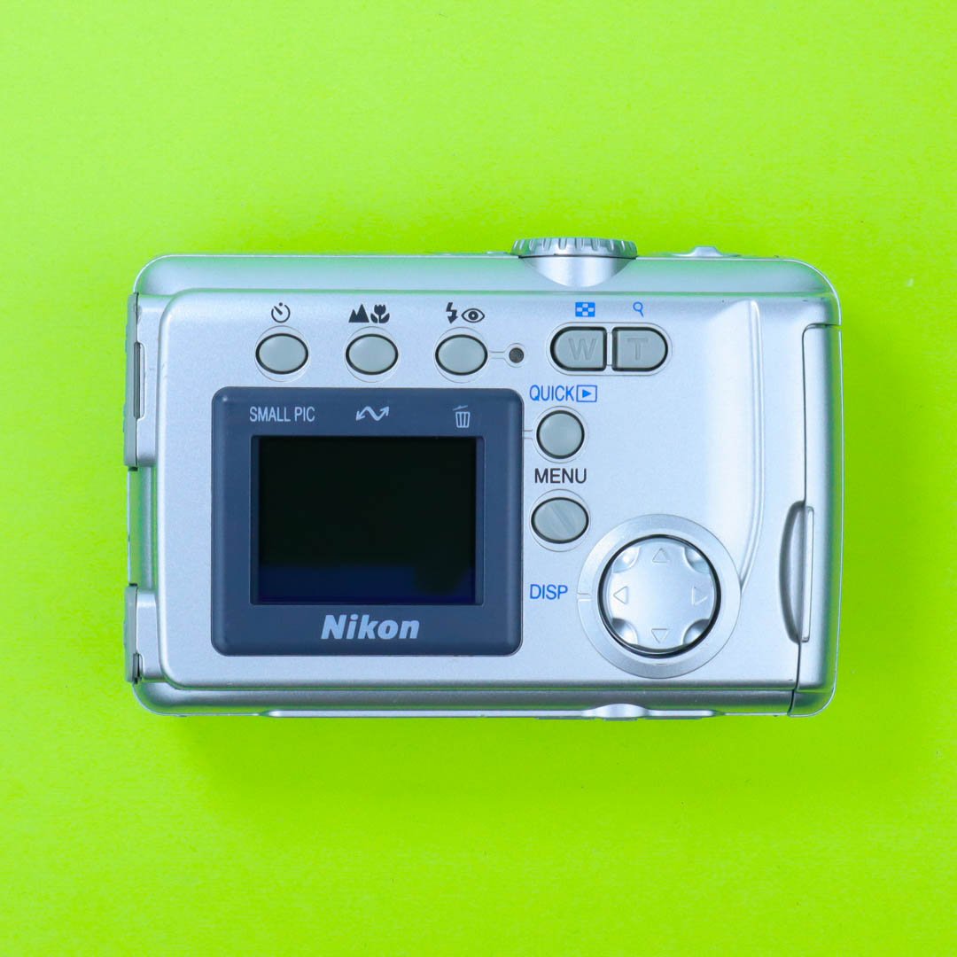 Nikon Coolpix 2000