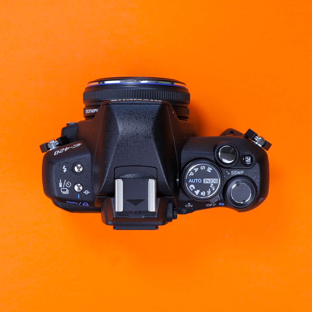 Olympus E-420