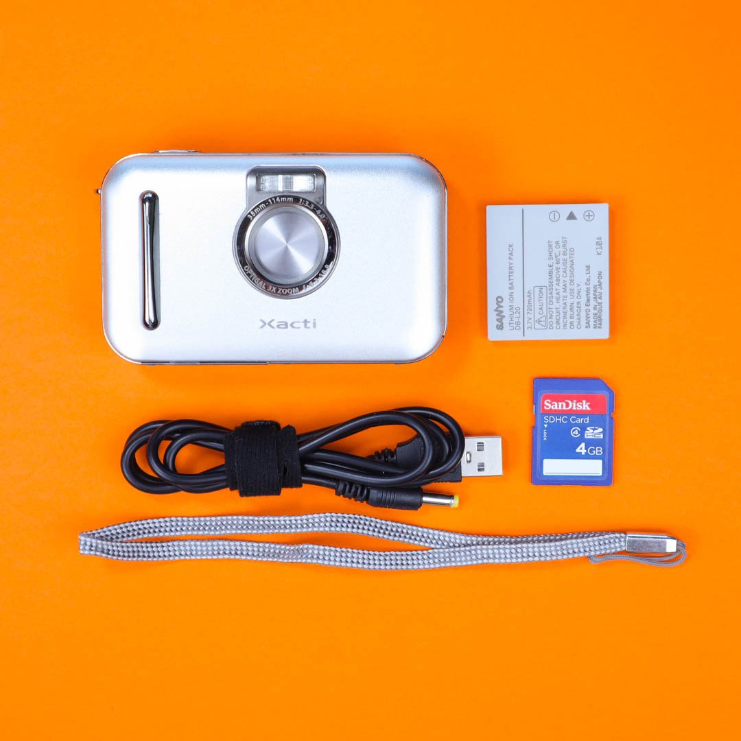 Sanyo Xacti E60