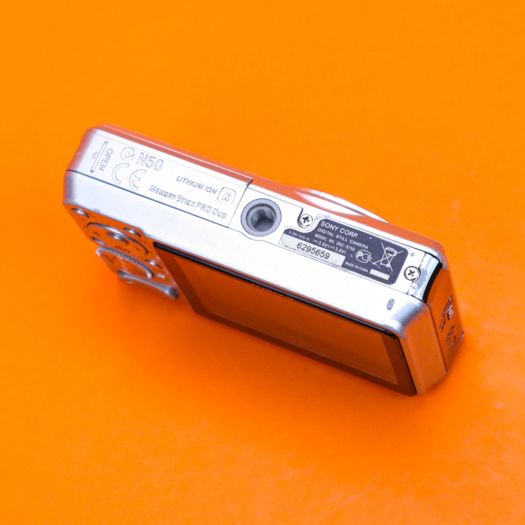 Sony Cyber-Shot DSC-S750