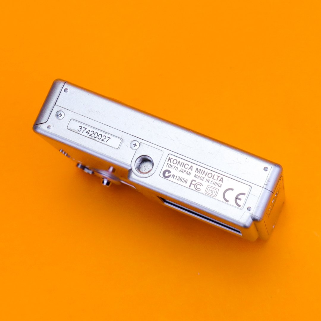 Konica Minolta DiMAGE X31