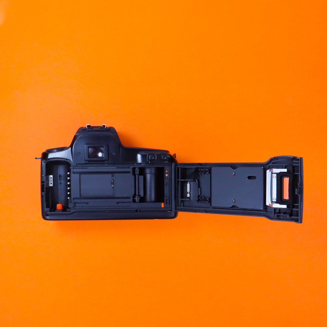 Canon EOS 1000F N