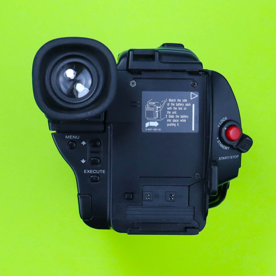 Sony CCD-TR380E