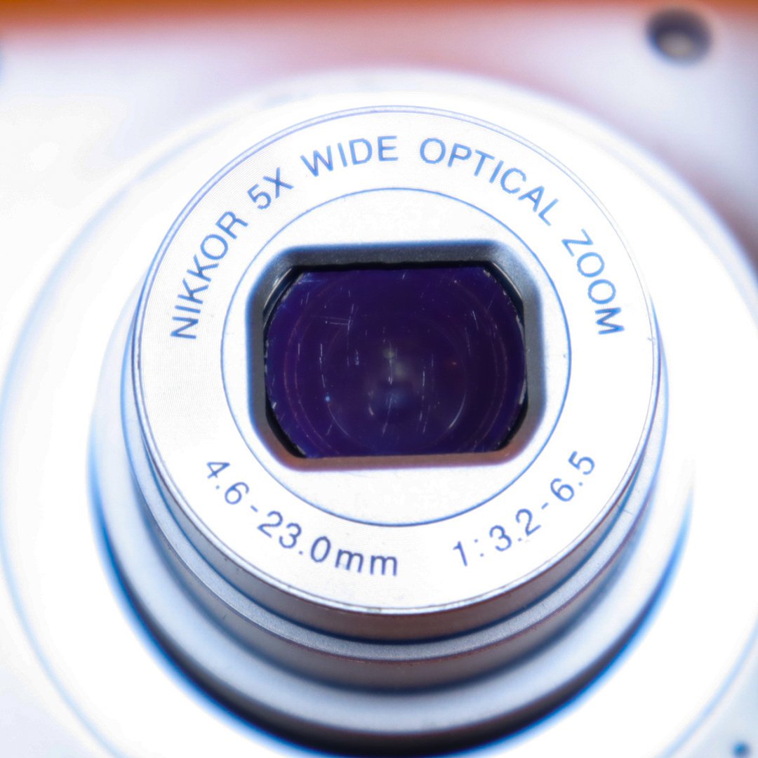 Nikon Coolpix S2700