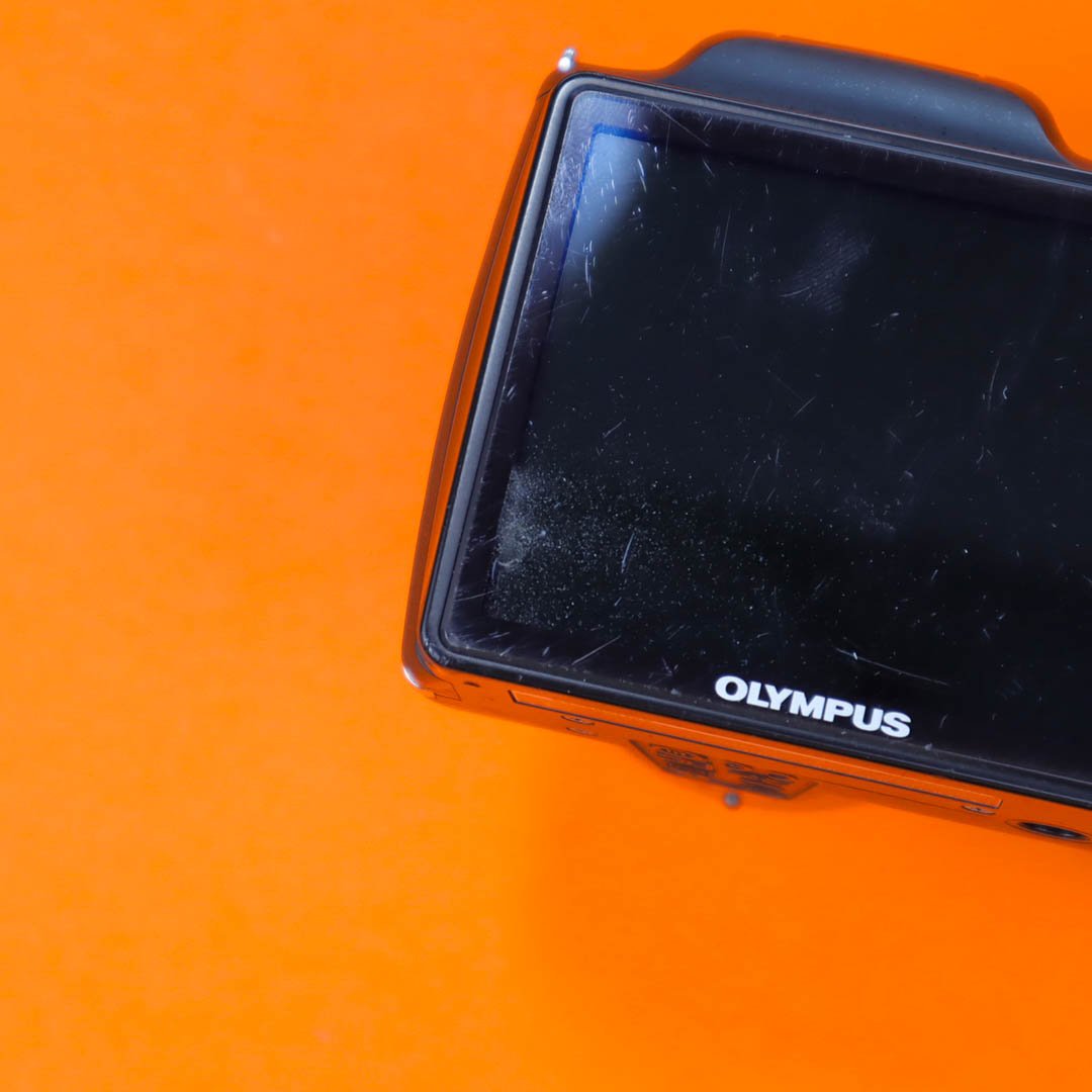 Olympus SP-720UZ