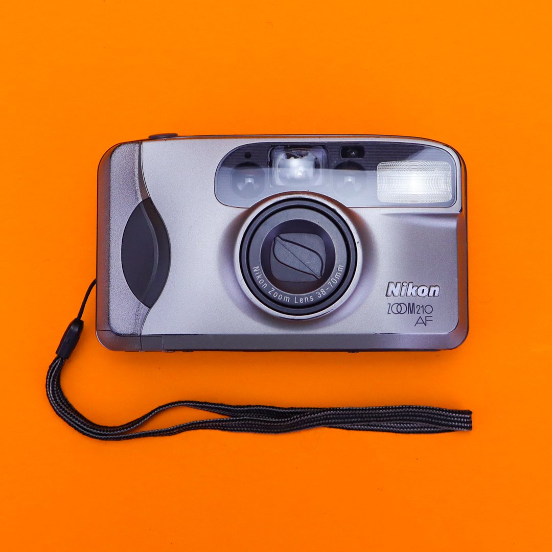 Nikon Zoom 210 AF