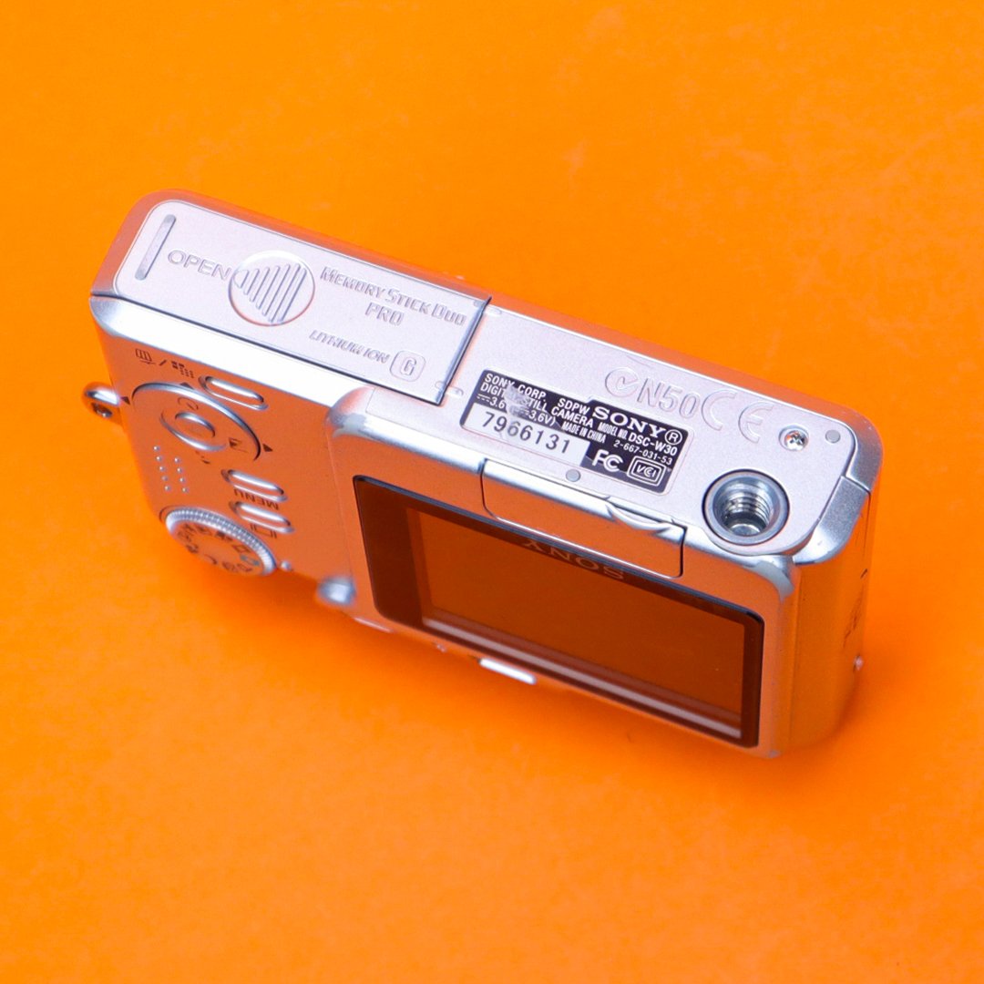 Sony Cyber-Shot DSC-W30