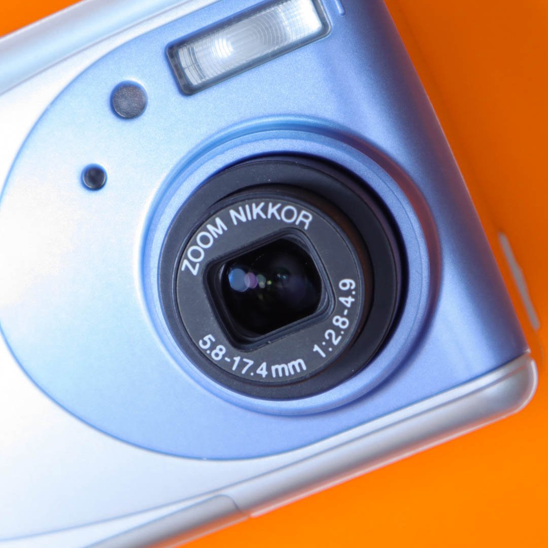 Nikon Coolpix 2000