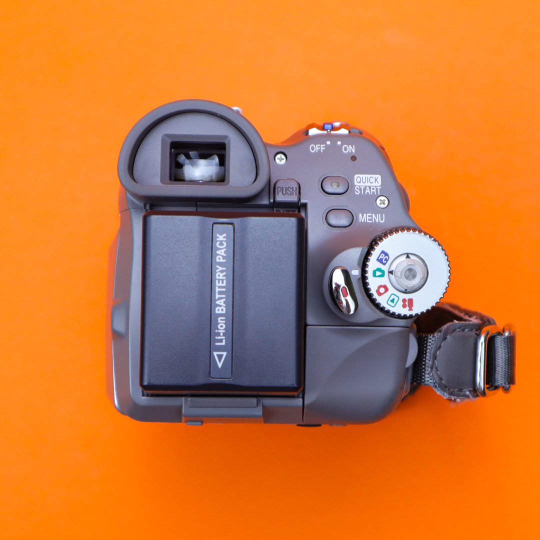 Panasonic NV-GS75