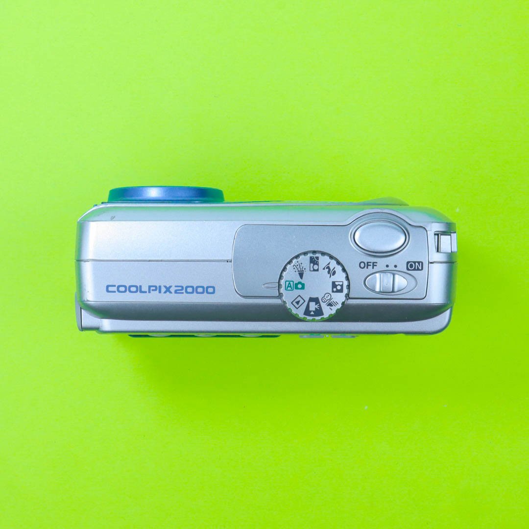 Nikon Coolpix 2000
