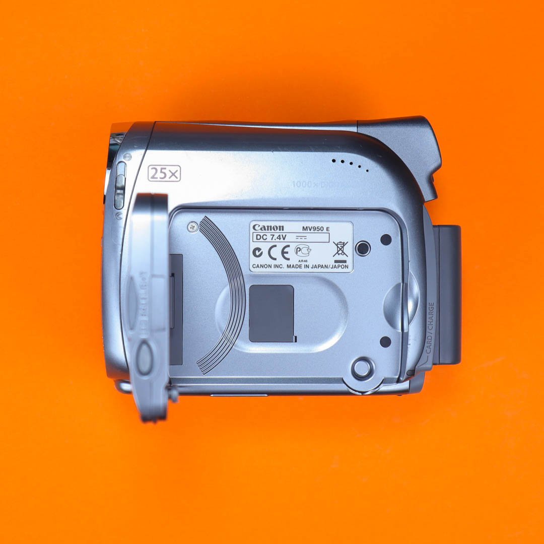 Canon MV950