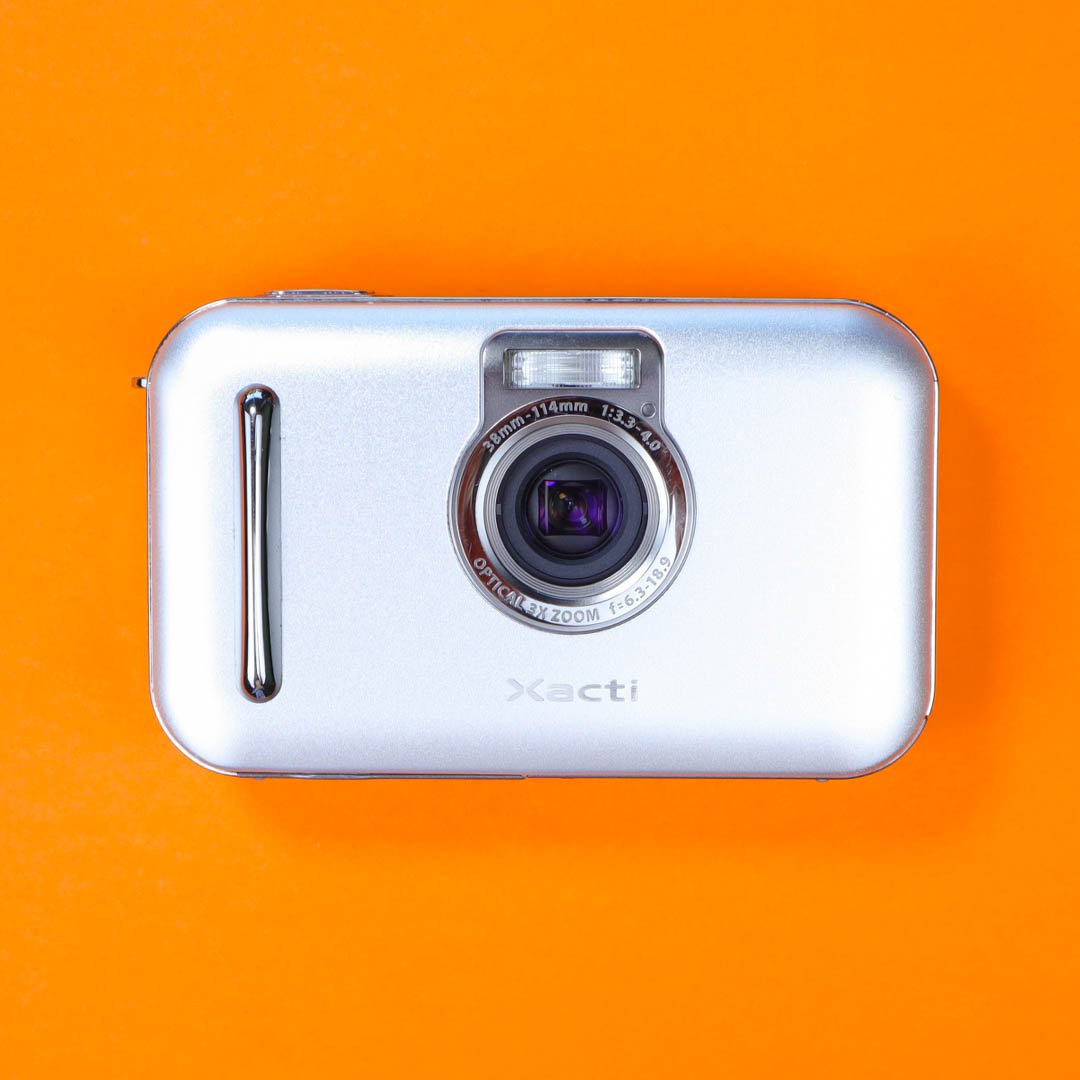 Sanyo Xacti E60