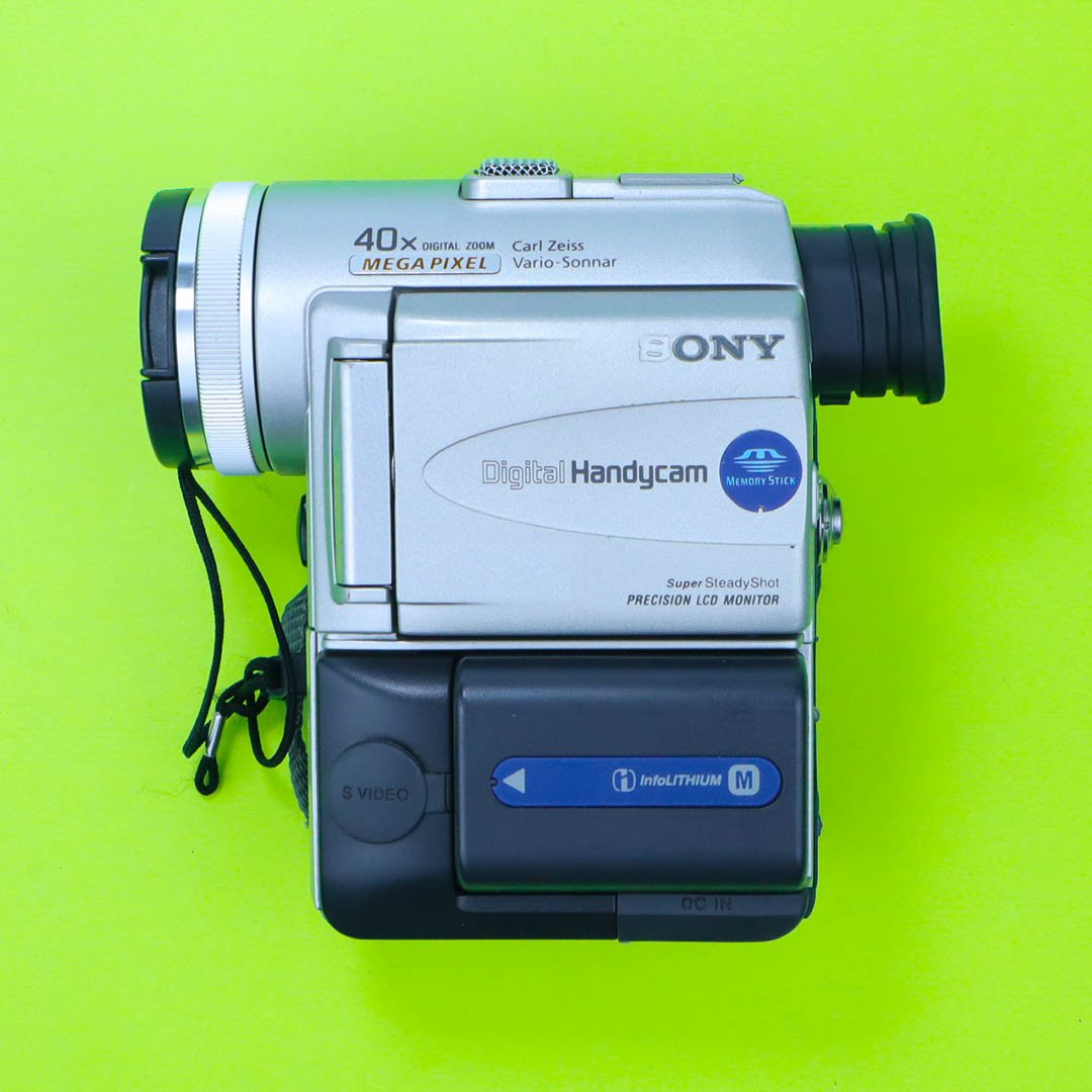 Sony Handycam DCR-PC100E