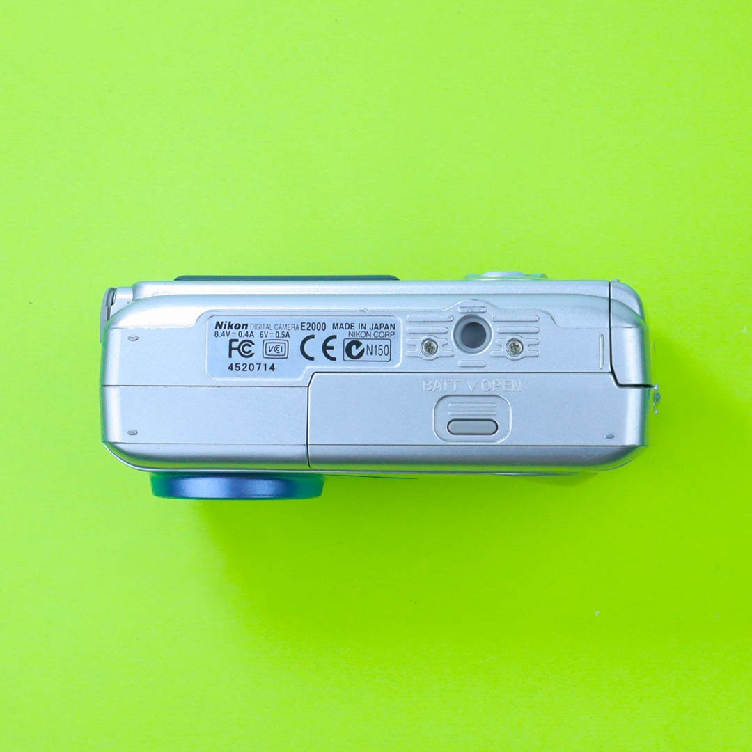 Nikon Coolpix 2000