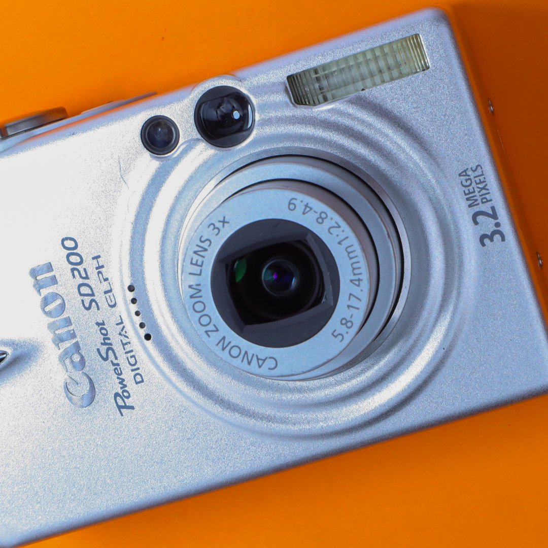 Canon PowerShot SD200 Digital ELPH