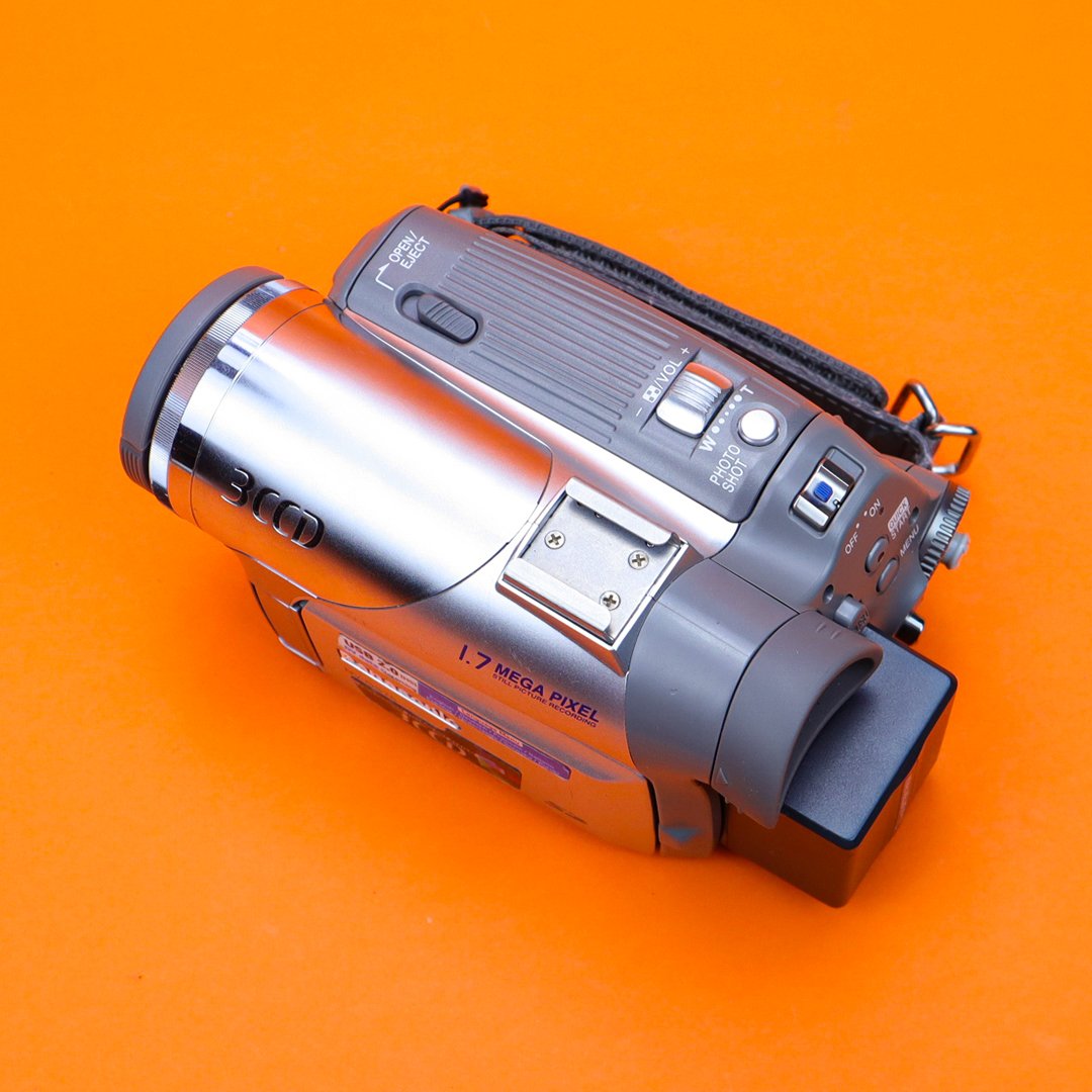 Panasonic NV-GS75