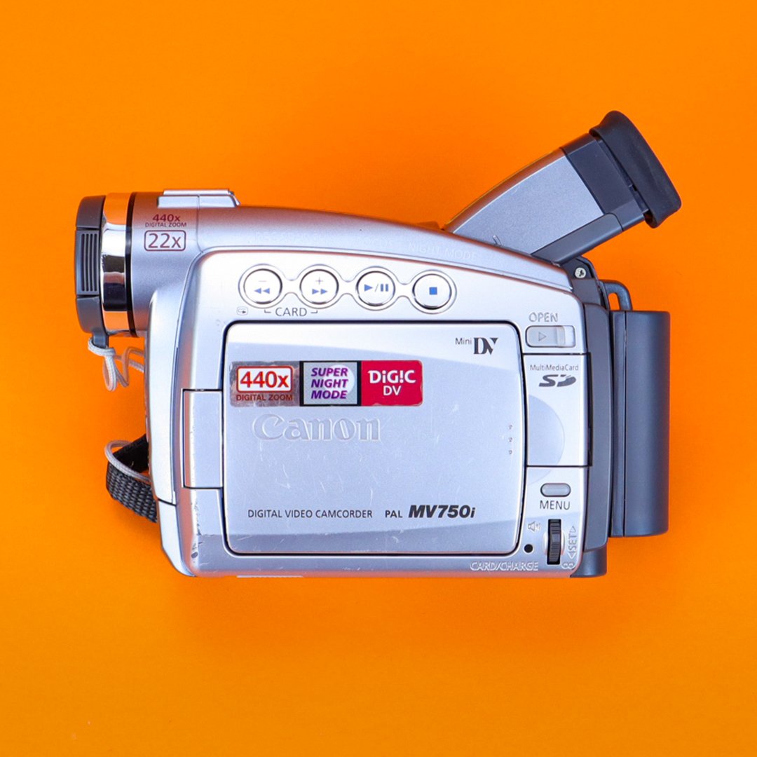 Canon MV750i