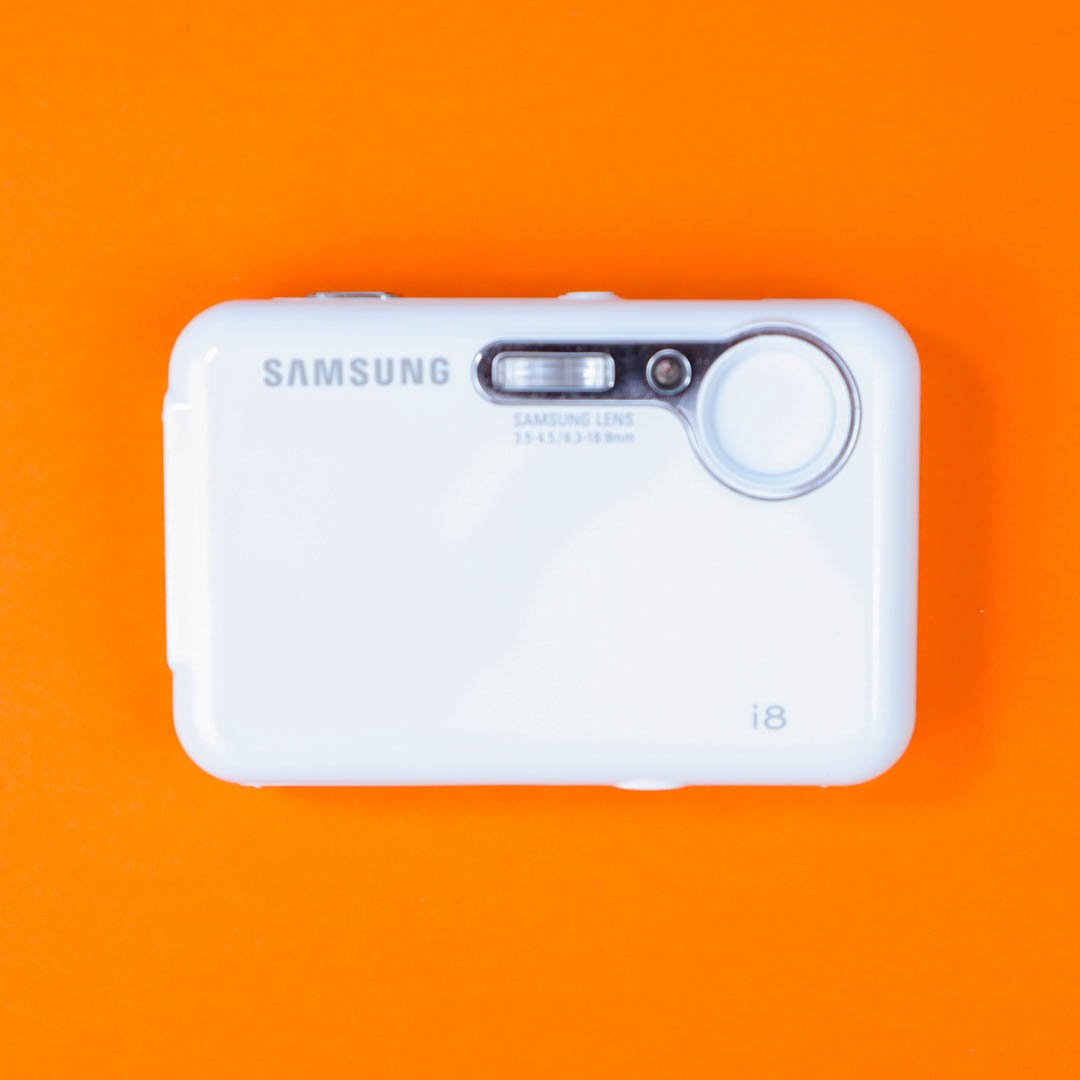 Samsung i8 дополнителна слика