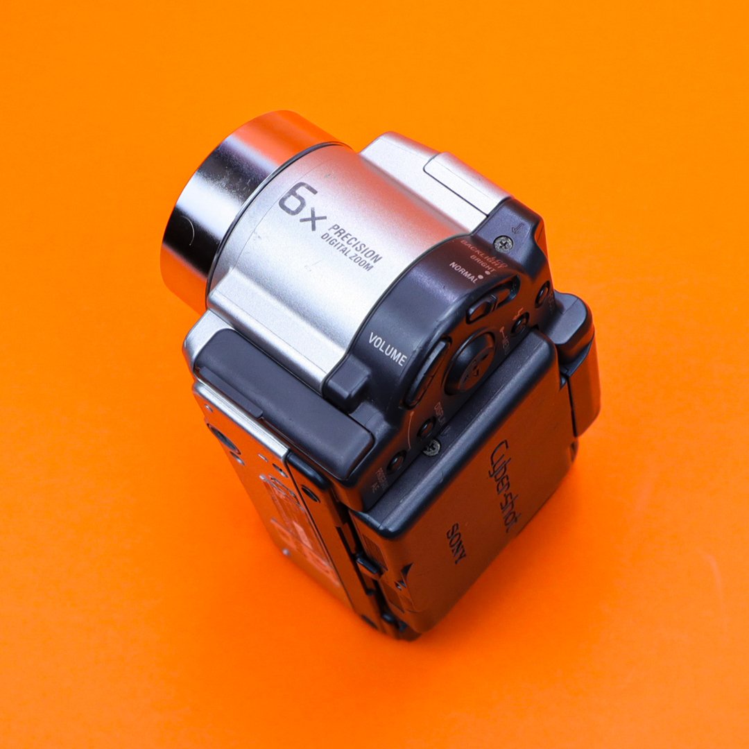 Sony Cyber-shot DSC-S50