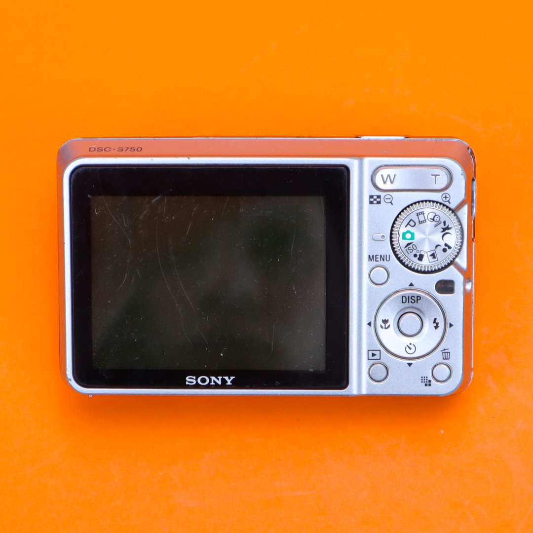 Sony Cyber-Shot DSC-S750