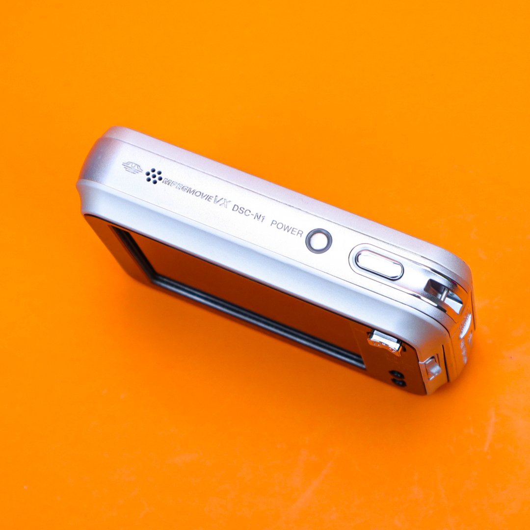 Sony Cyber-shot DSC-N1