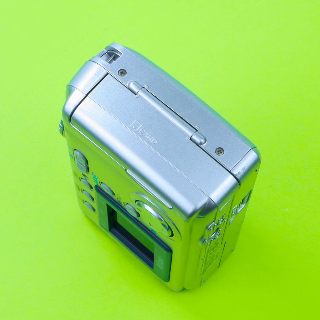 Nikon Coolpix 2000