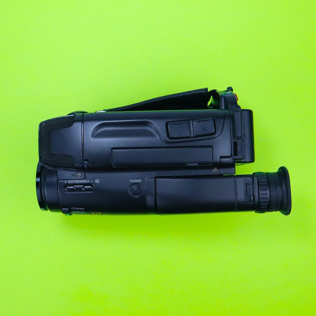 Sony CCD-TR380E