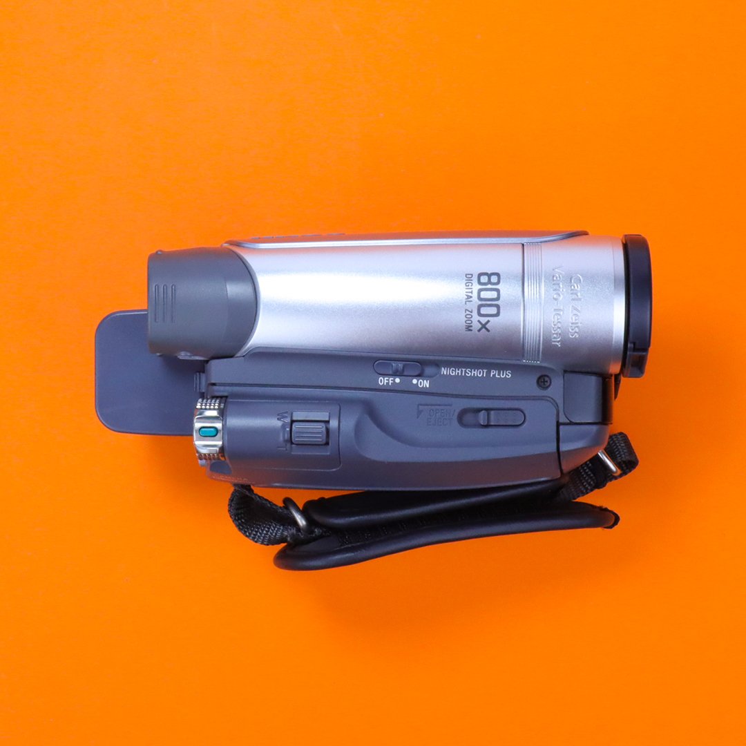 Sony Handycam DCR-HC27E