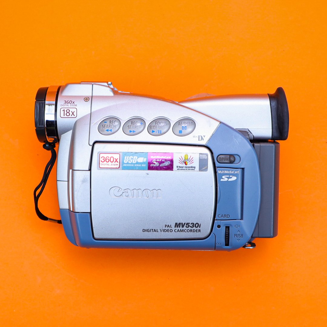 Canon MV530i