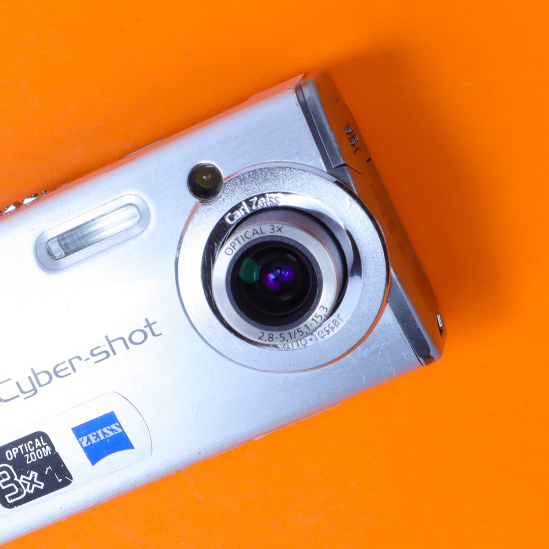 Sony Cyber-shot DSC-L1