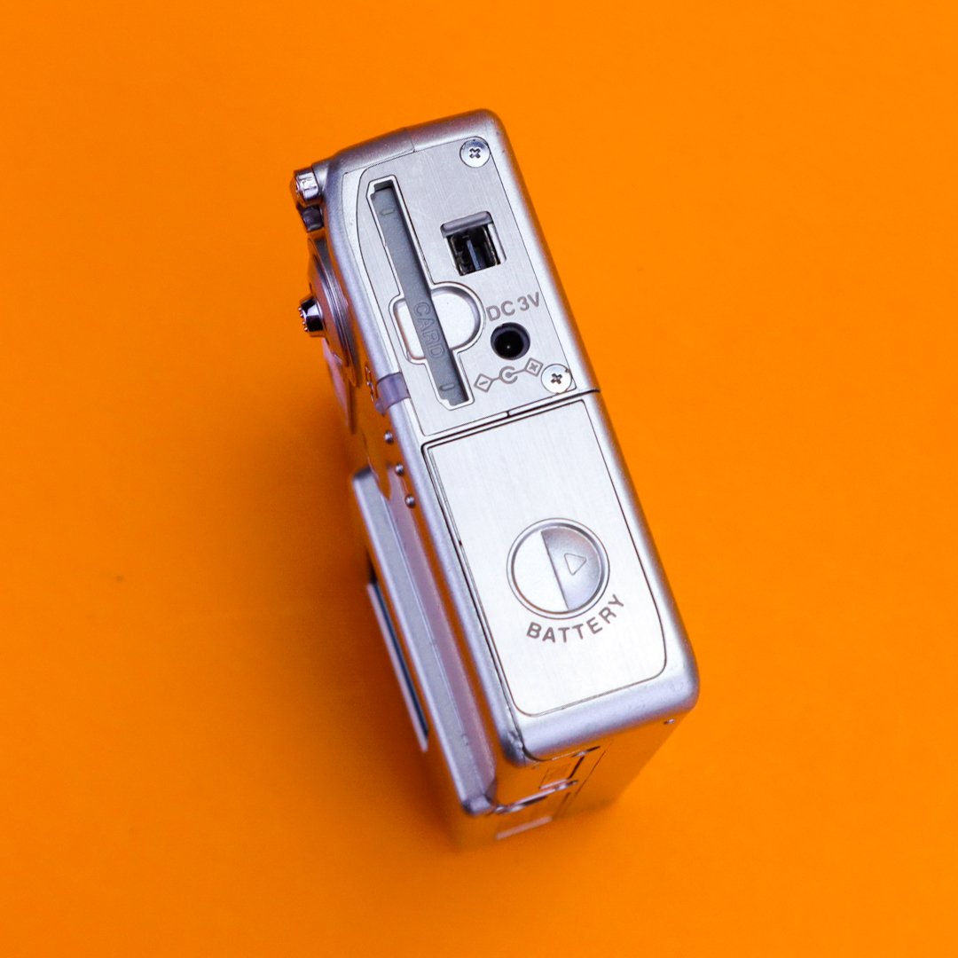 Konica Minolta DiMAGE X31