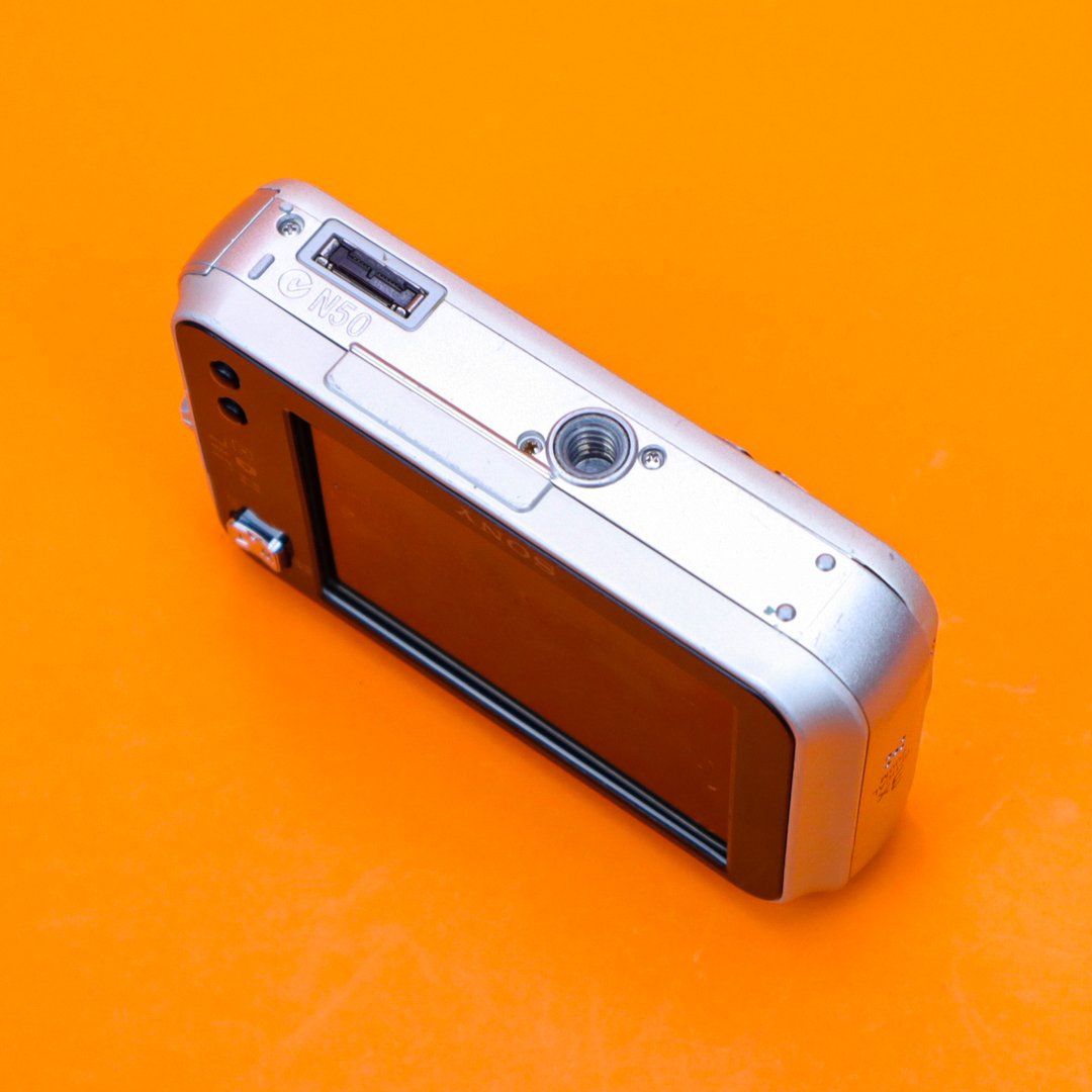 Sony Cyber-shot DSC-N1
