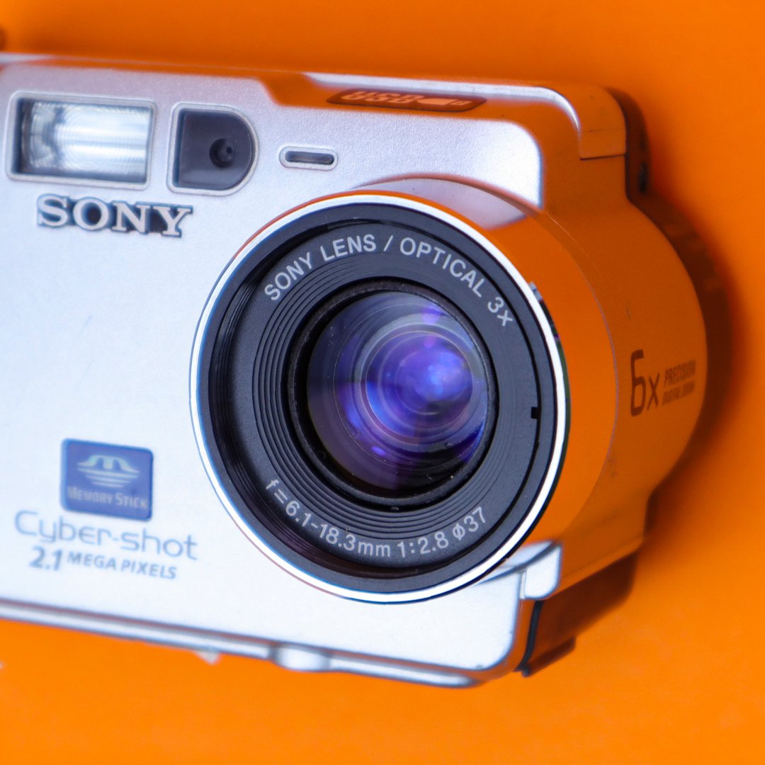 Sony Cyber-shot DSC-S50