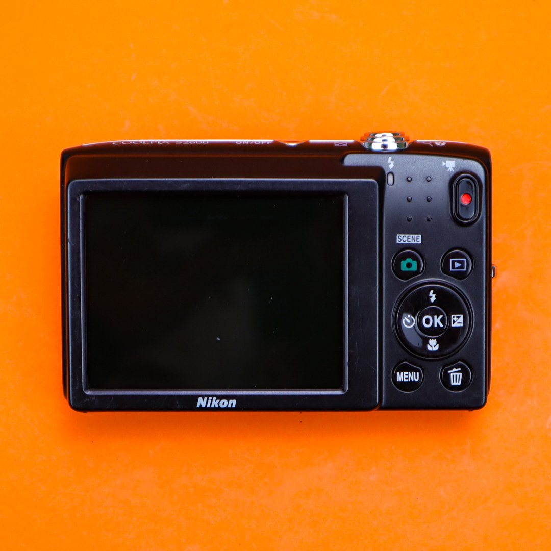 Nikon Coolpix S2700