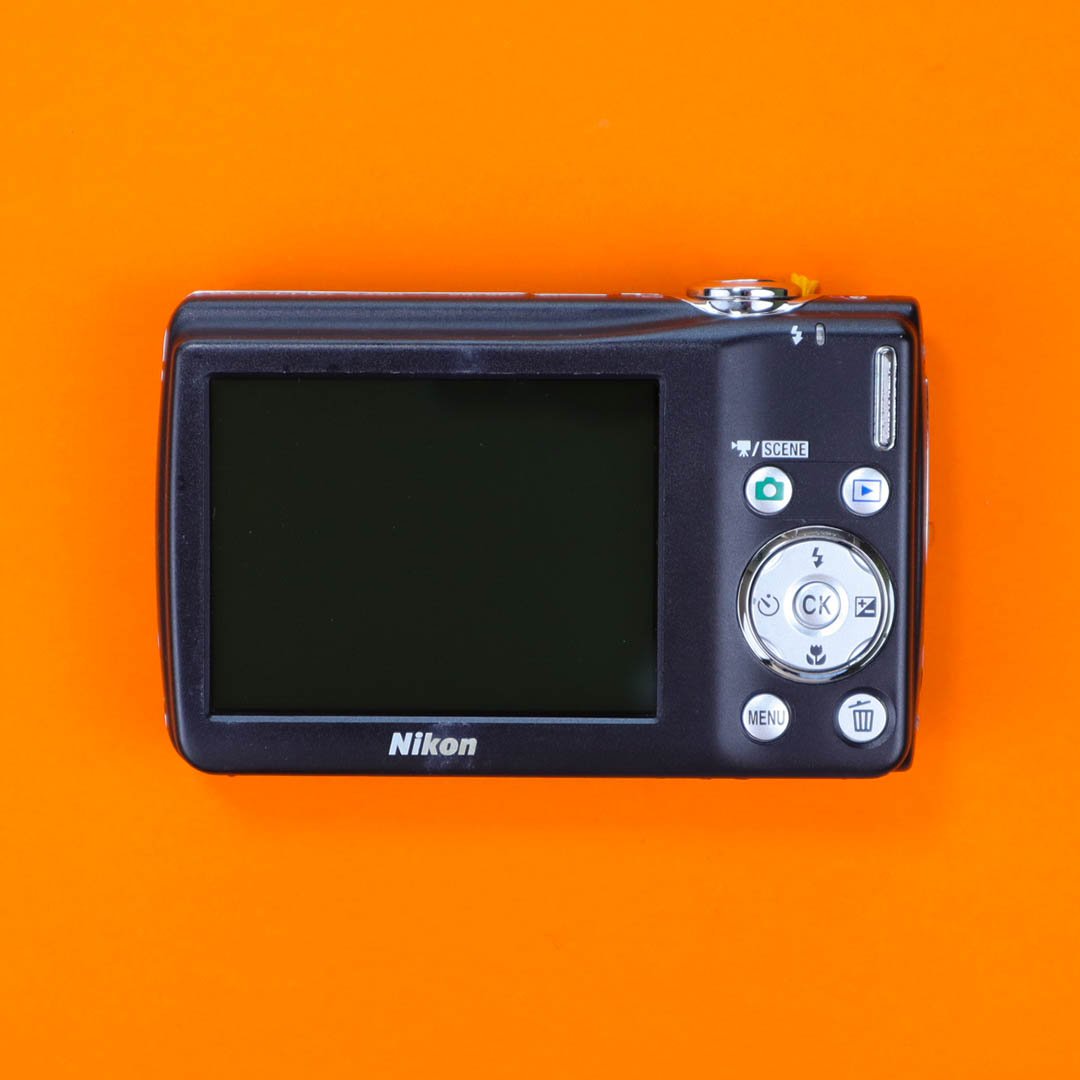 Nikon Coolpix S220