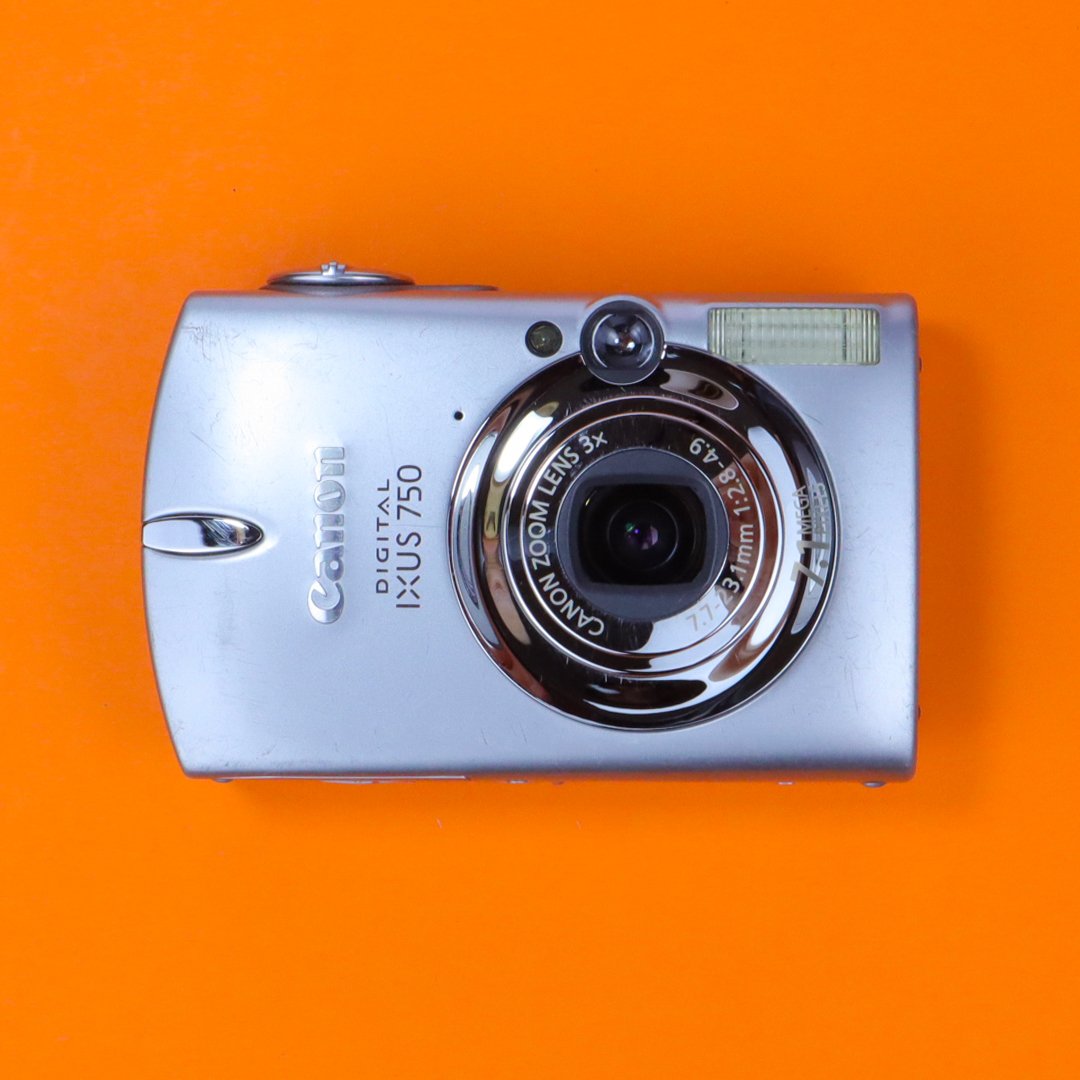 Canon Digital IXUS 750