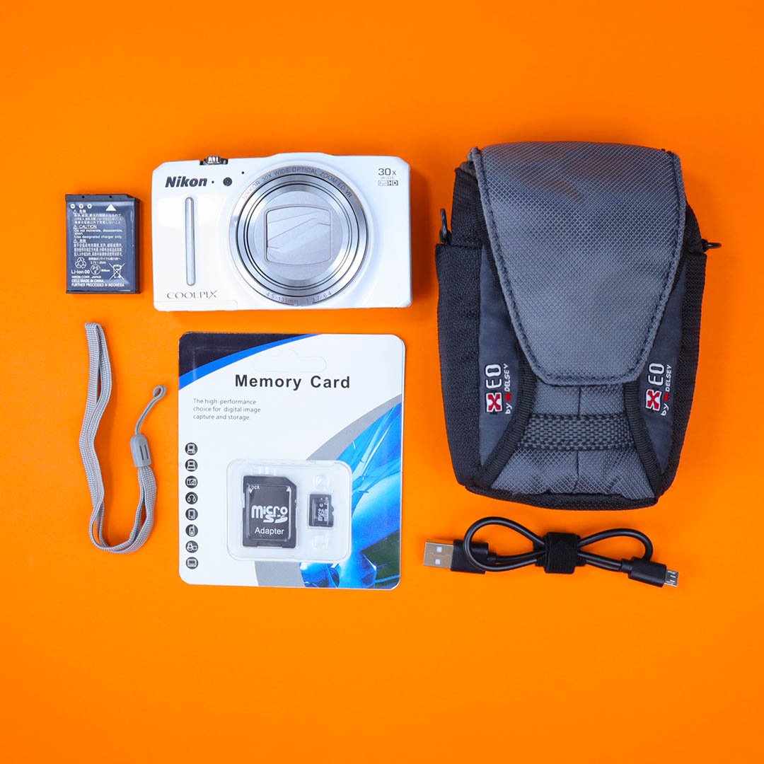 Nikon Coolpix S9700