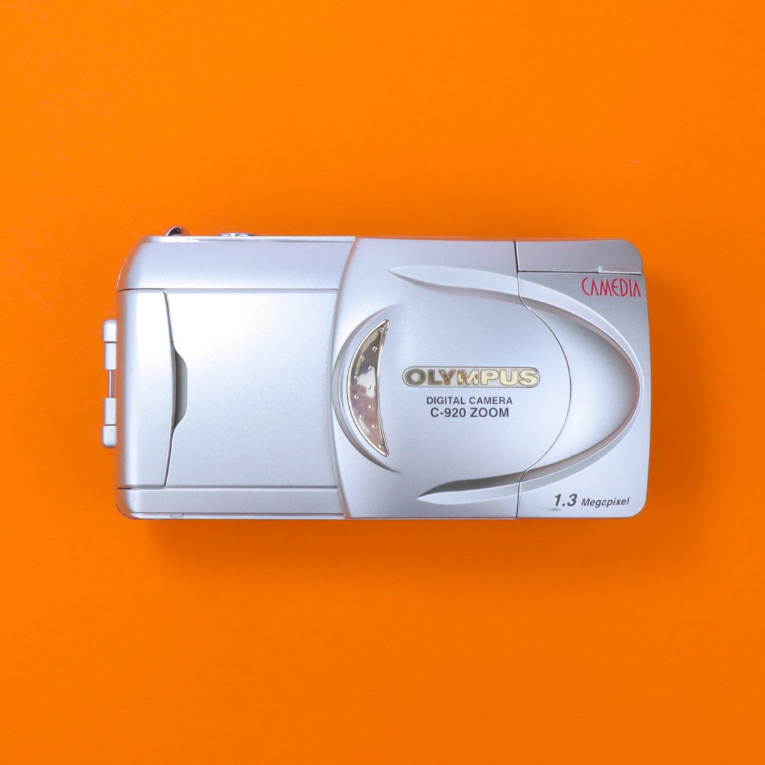 Olympus Camedia C-920 Zoom дополнителна слика