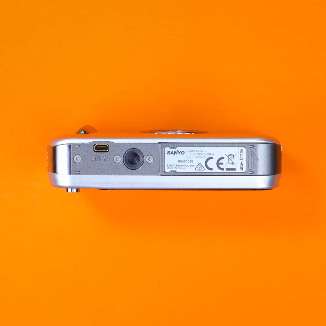 Sanyo Xacti E60