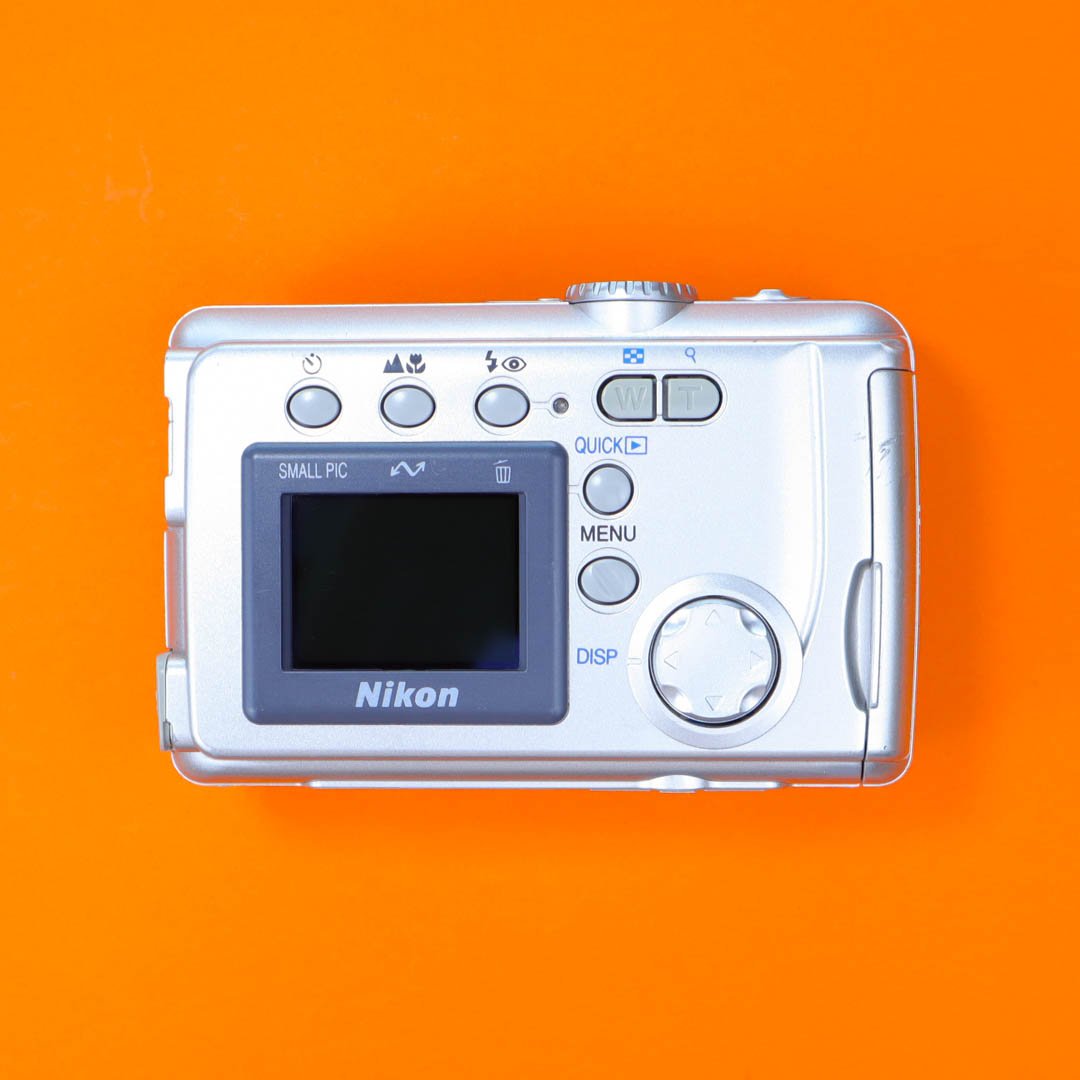 Nikon Coolpix 2000
