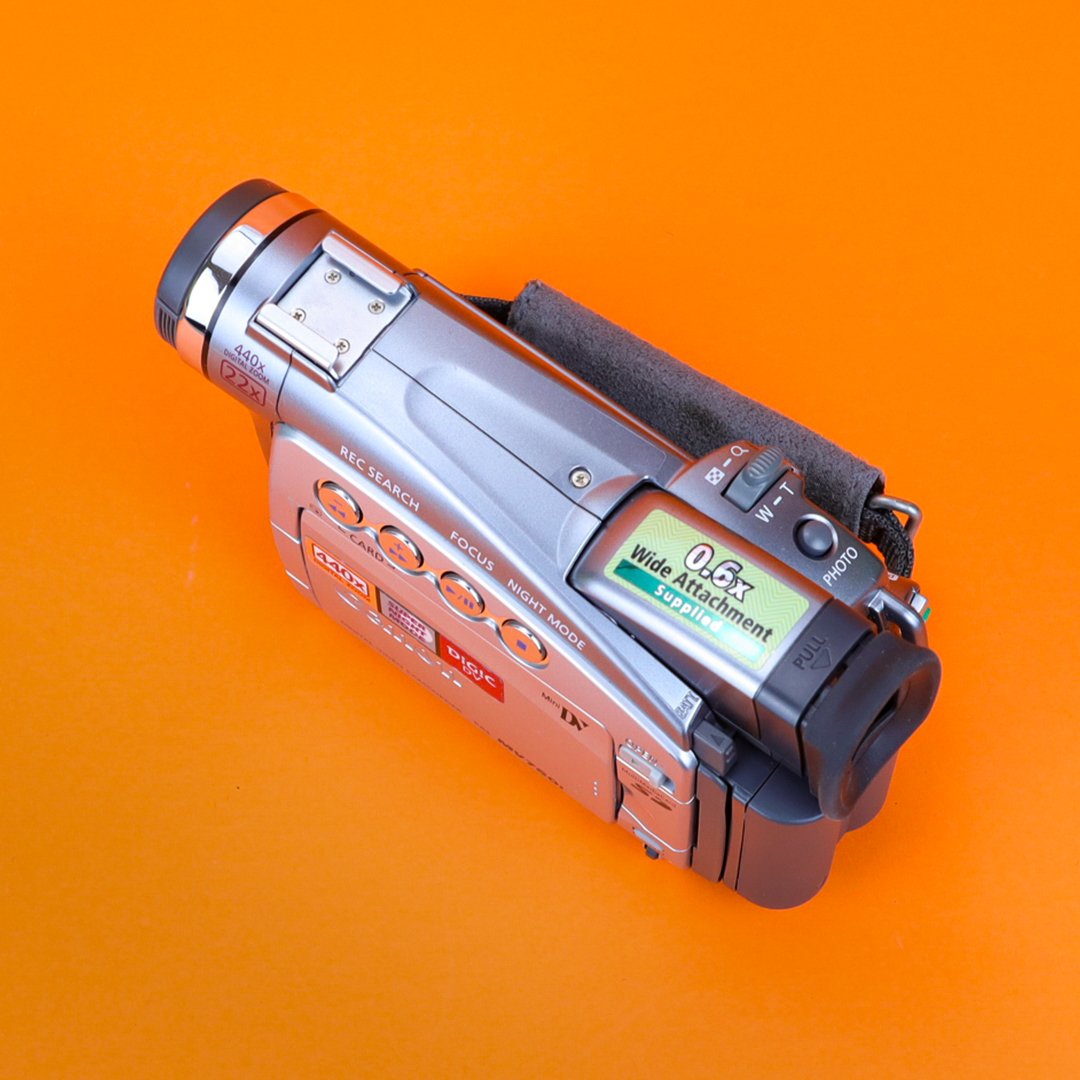 Canon MV750i