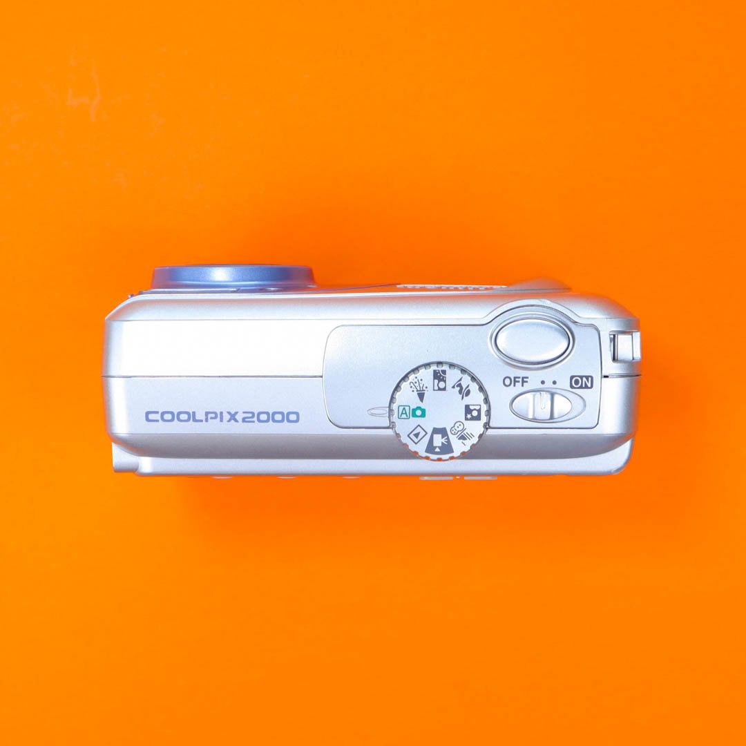 Nikon Coolpix 2000