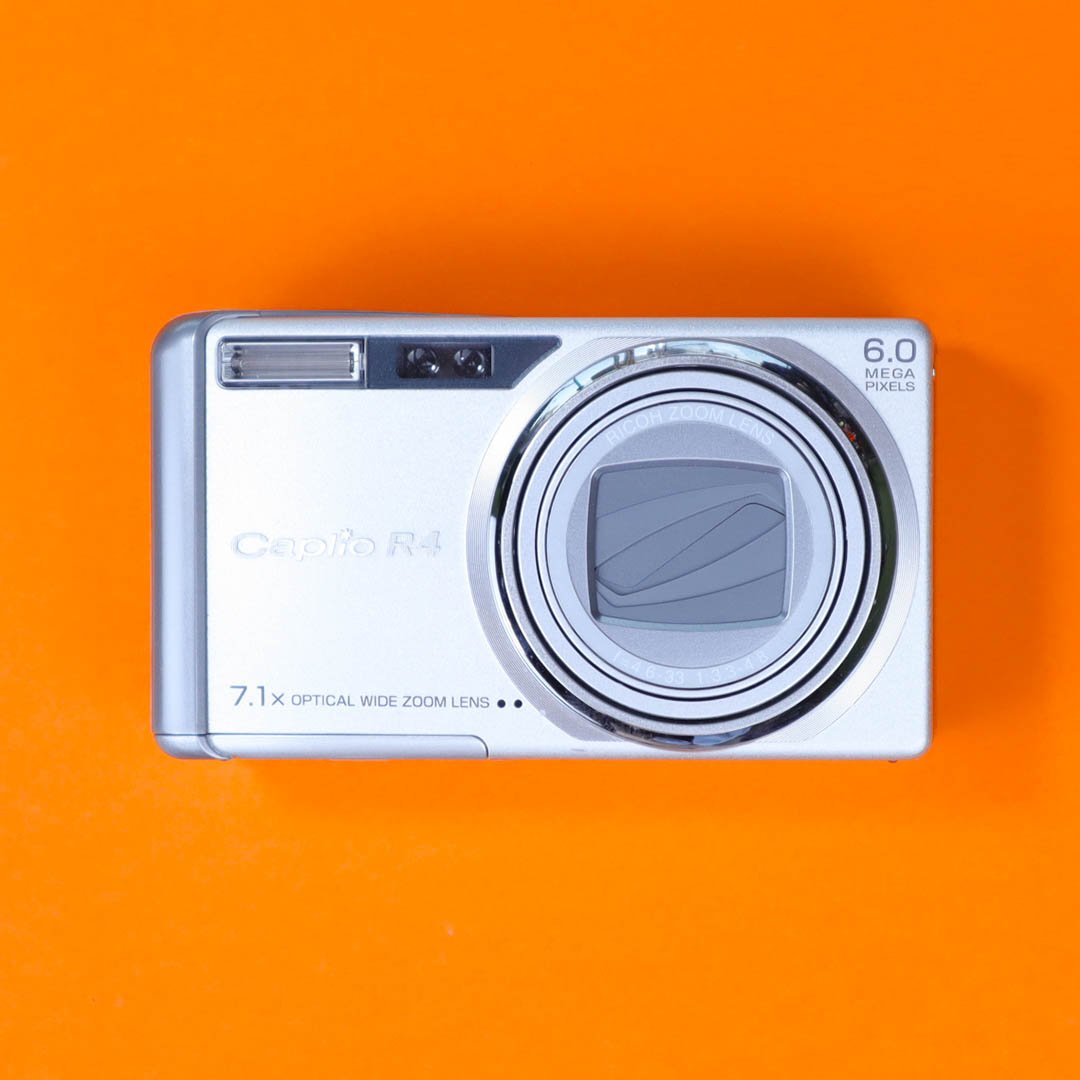 Ricoh Caplio R4 дополнителна слика