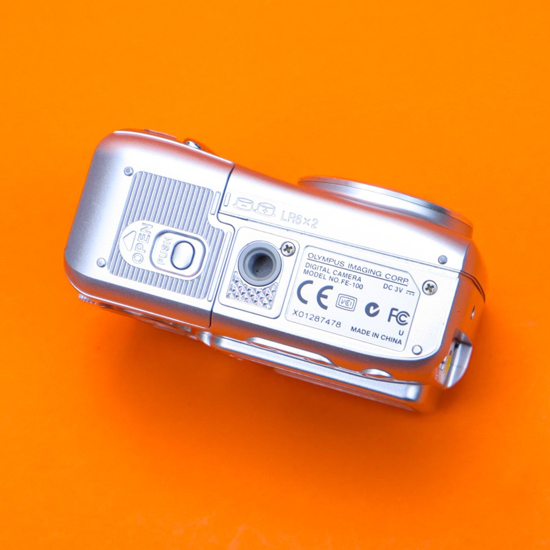 Olympus FE-100