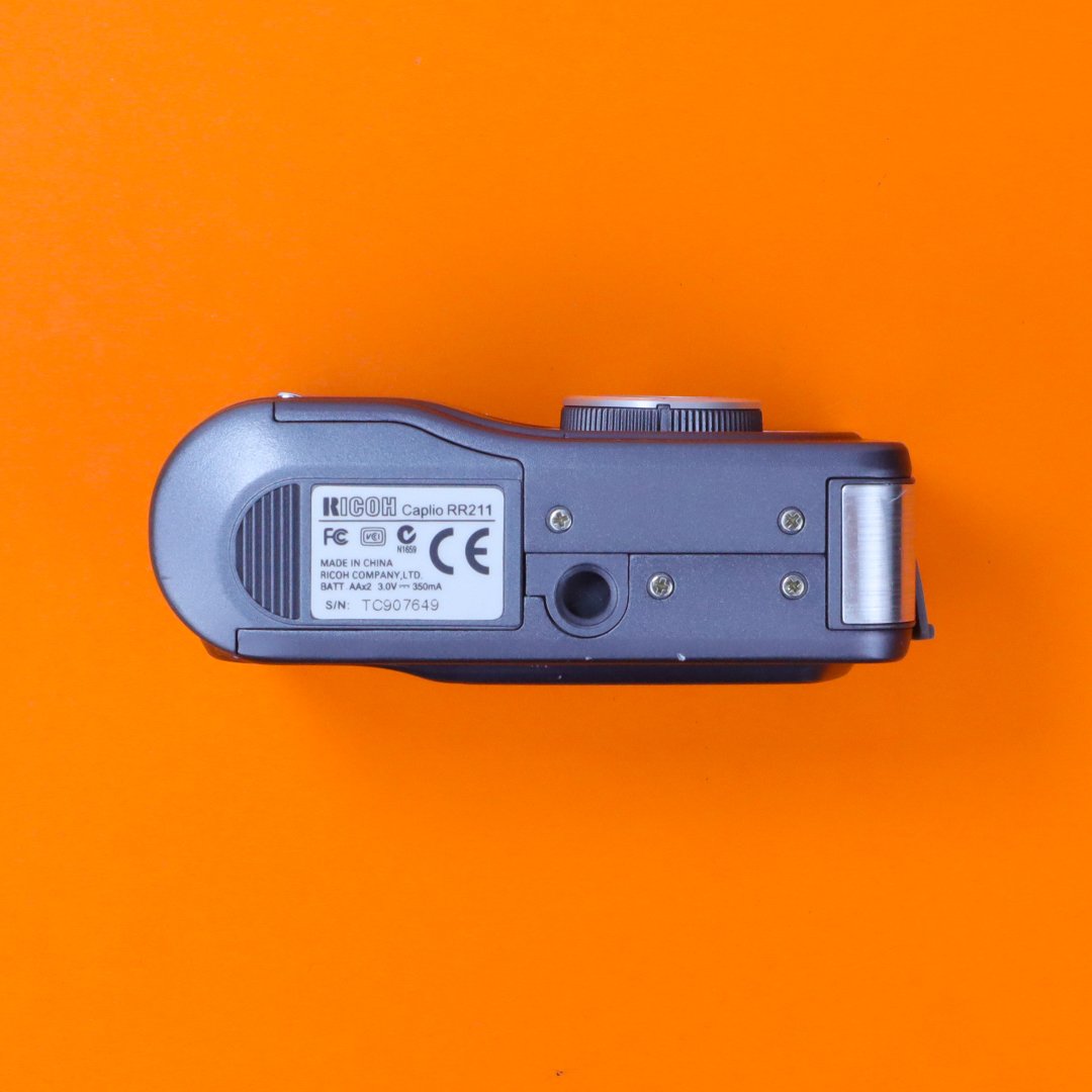 Ricoh Caplio RR211