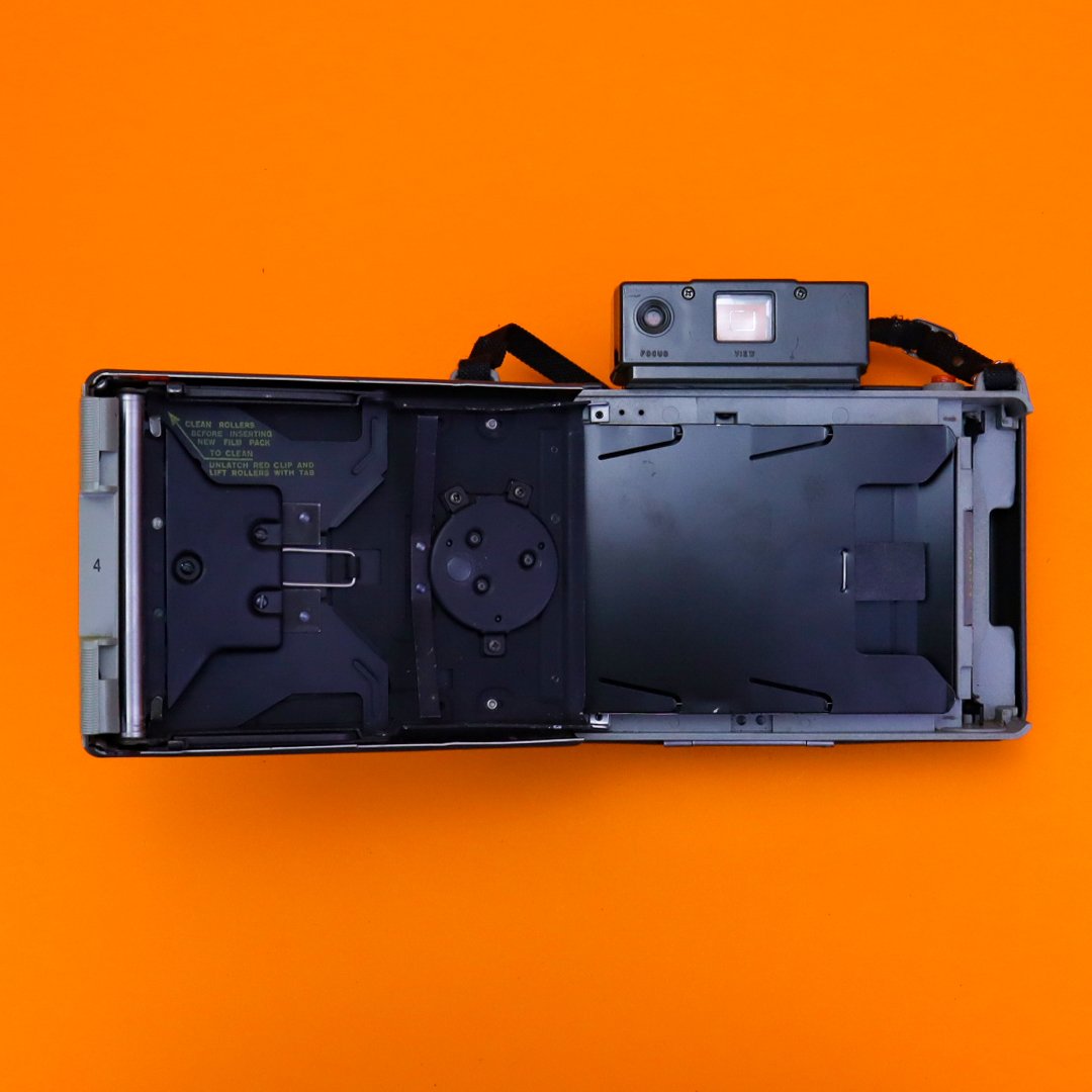 Polaroid Automatic 330 Land Camera