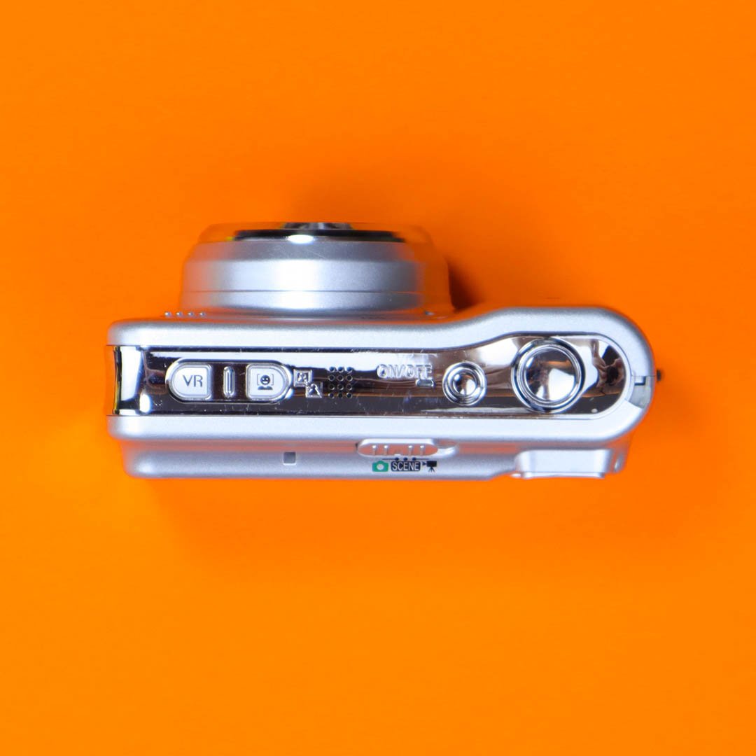 Nikon Coolpix L5