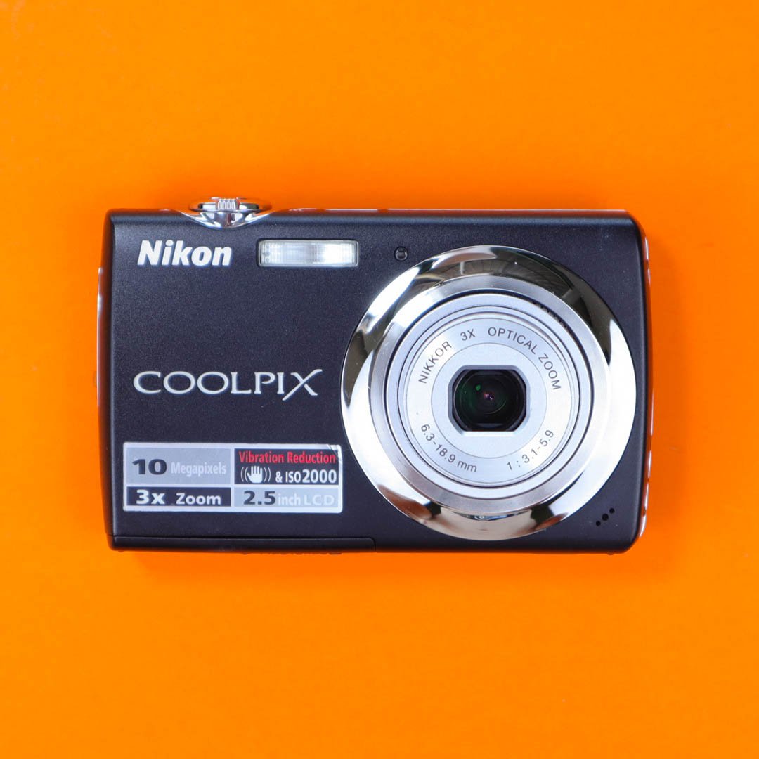 Nikon Coolpix S220