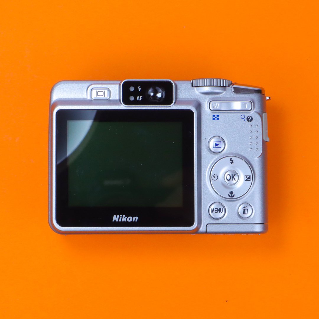 Nikon Coolpix P50